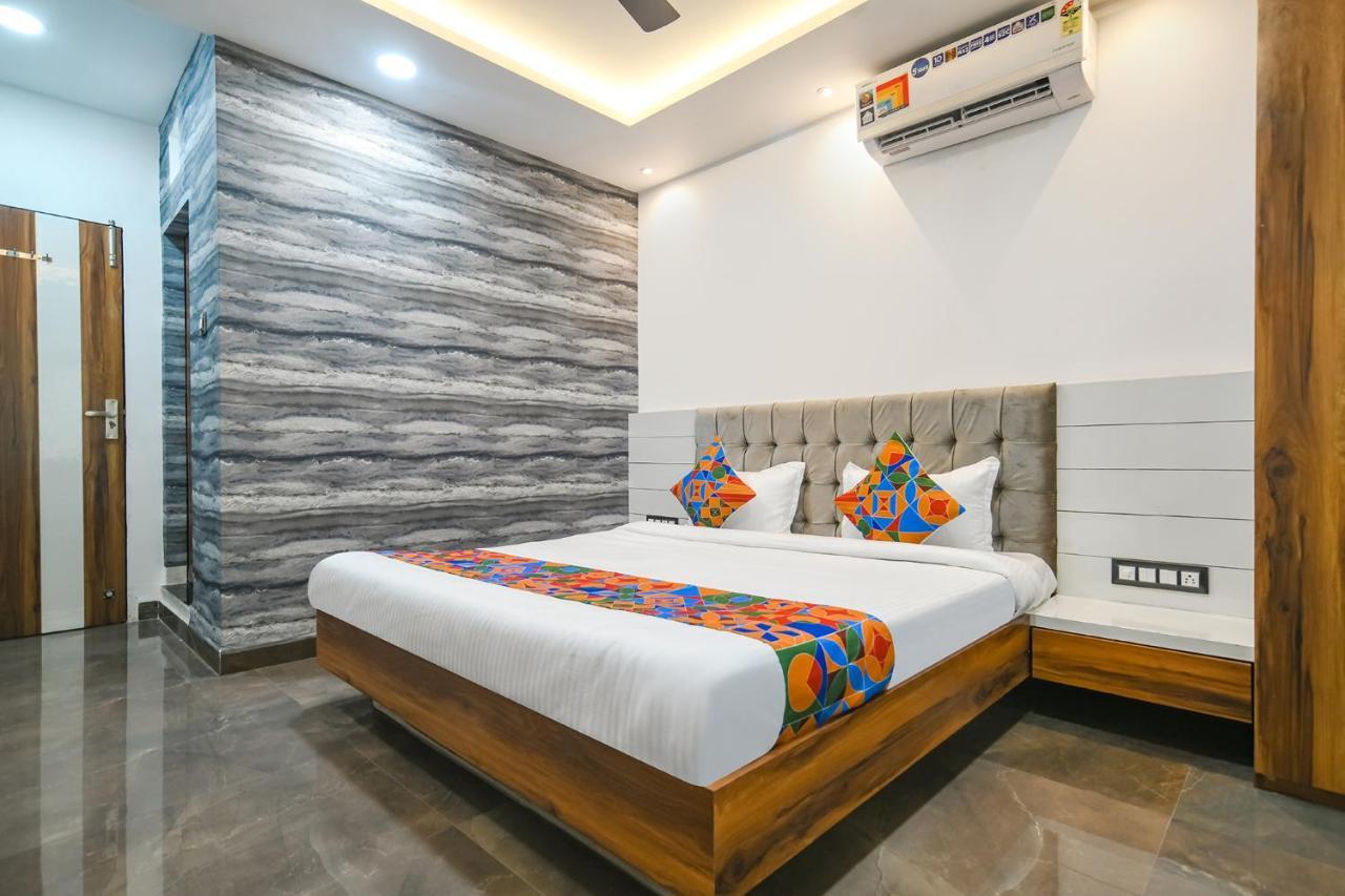 Fabhotel Stay Well إندور المظهر الخارجي الصورة
