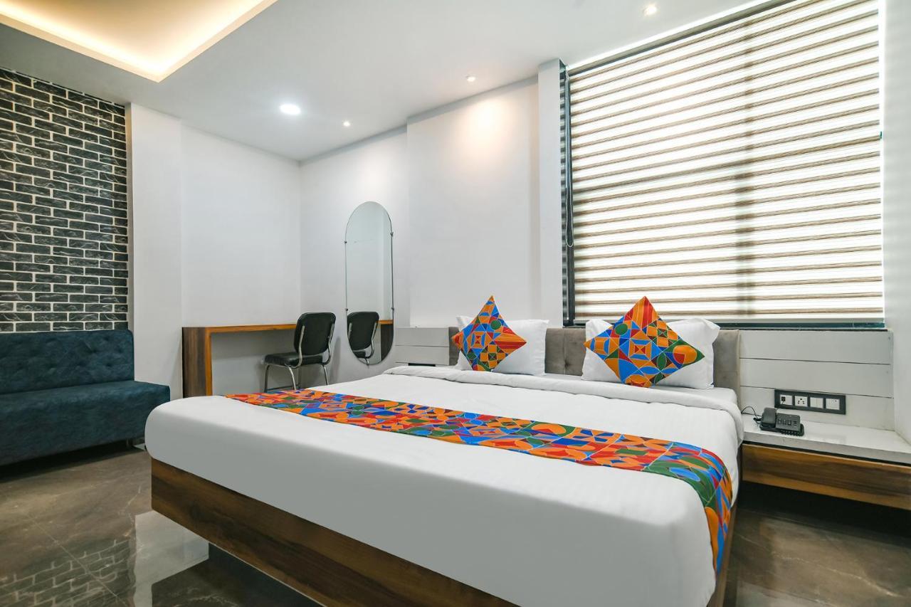 Fabhotel Stay Well إندور المظهر الخارجي الصورة